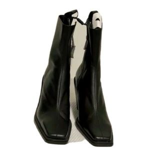 Zara Black Leather boot 40 Lug Heel.New with tag.Fabulous for the cold weather!
